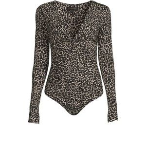 DONNA KARAN NEW YORK
Leopard Print Twist Front Bodysuit